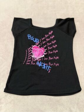 Black Y2K Heart Graphic Short Sleeve Scoop Neck Top Size XS S Women’s T Shirt